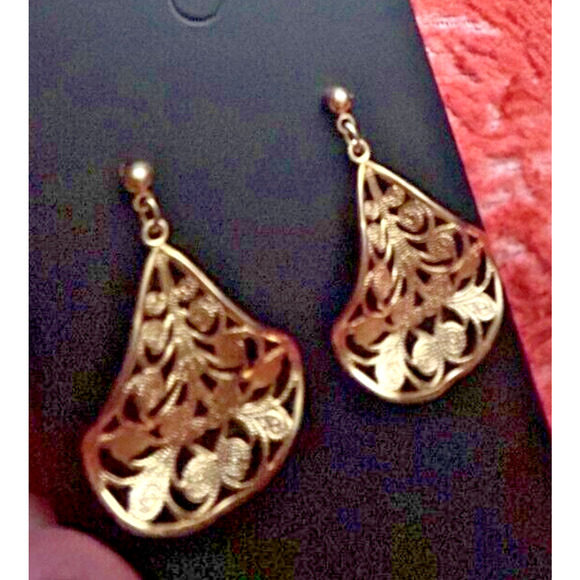 Vintage 1990's Gold Tone Dangle Earrings - Picture 9 of 10